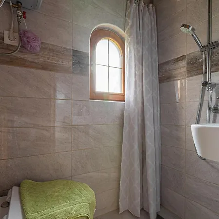 Rudnica Hill - Happy פודצ'טרטק